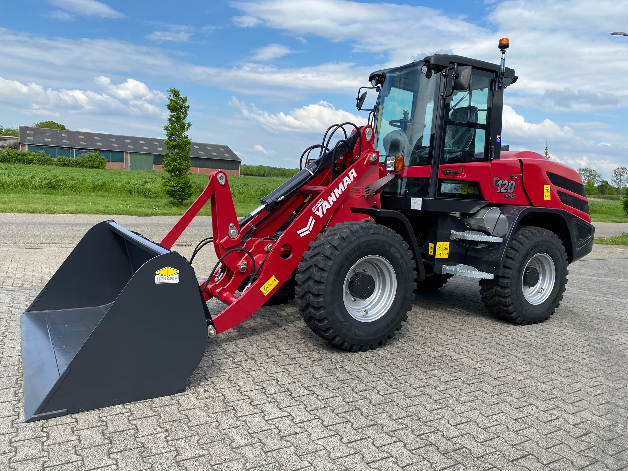 Wiellader Yanmar V120-5
